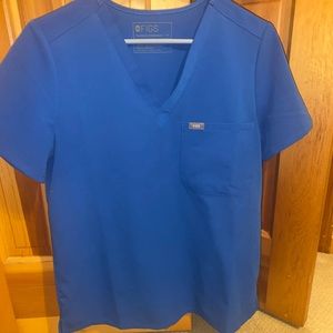 Figs scrub top